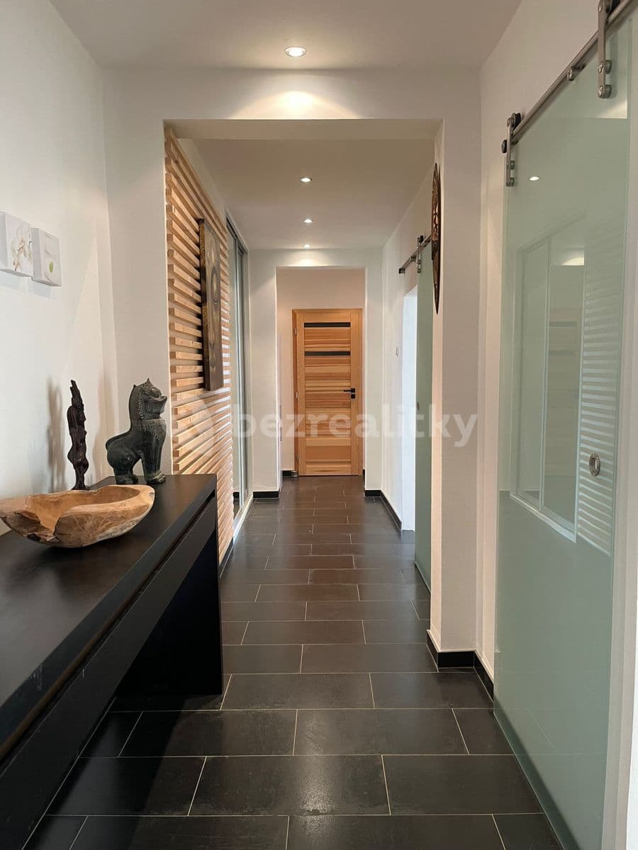 Prenájom bytu 2-izbový 70 m², Sečská, Praha, Praha Prenájom bytu 2-izbový 70 m², Sečská, Praha, Praha