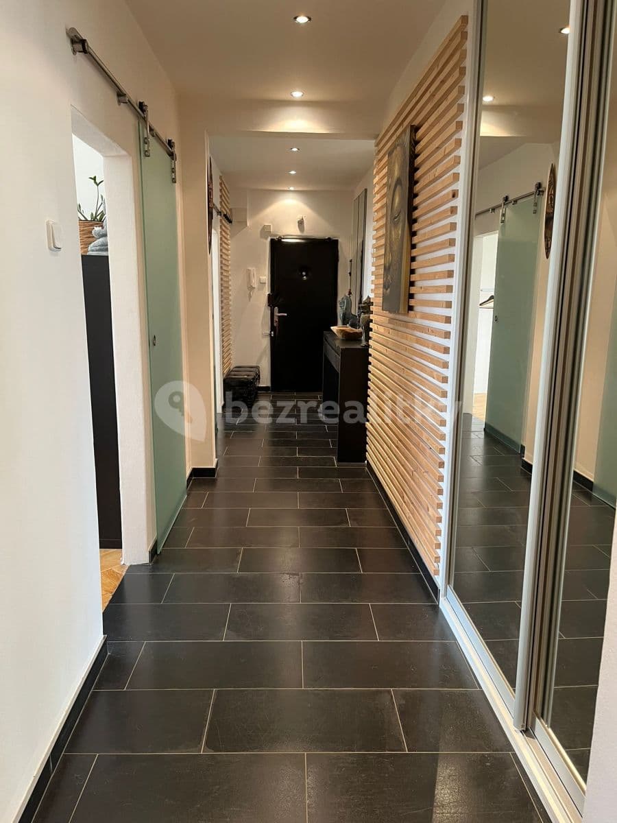 Prenájom bytu 2-izbový 70 m², Sečská, Praha, Praha Prenájom bytu 2-izbový 70 m², Sečská, Praha, Praha