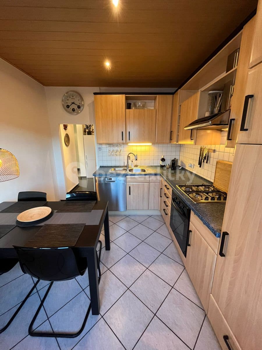 Prenájom bytu 2-izbový 70 m², Sečská, Praha, Praha Prenájom bytu 2-izbový 70 m², Sečská, Praha, Praha