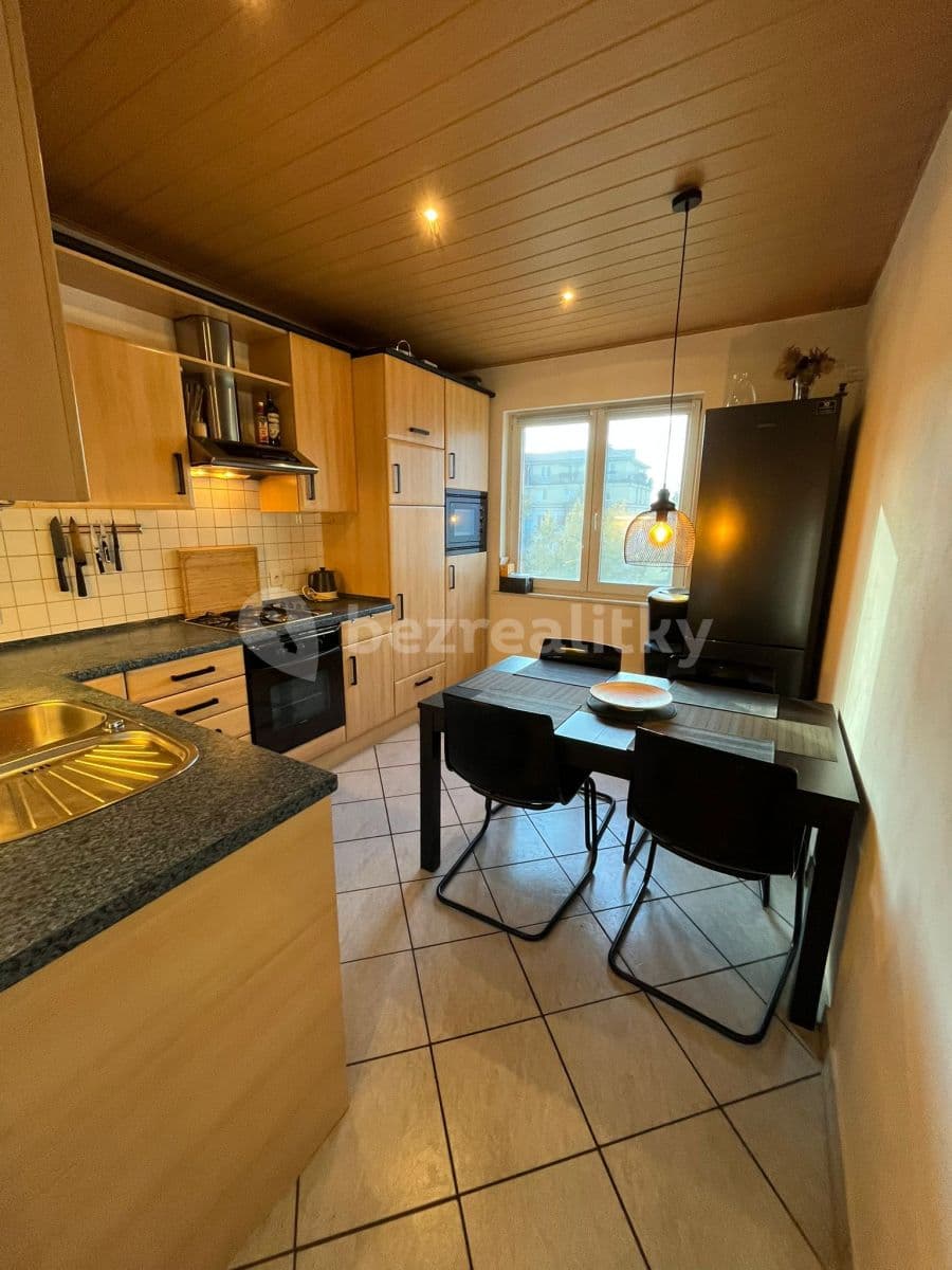 Prenájom bytu 2-izbový 70 m², Sečská, Praha, Praha Prenájom bytu 2-izbový 70 m², Sečská, Praha, Praha