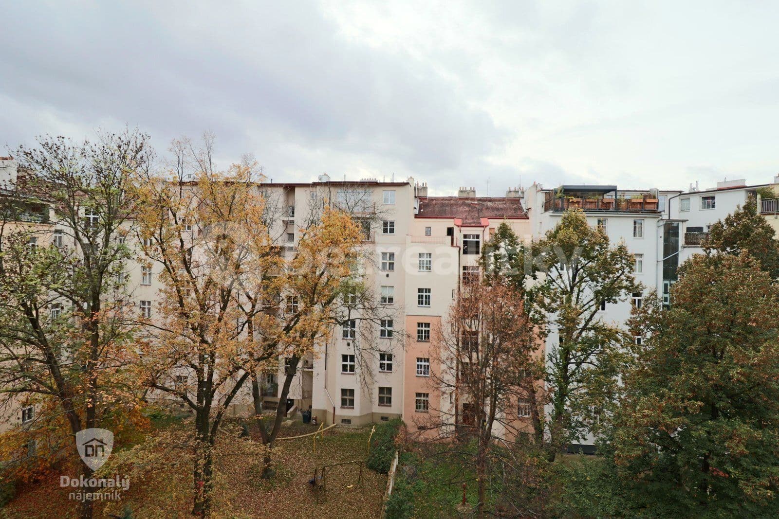 Prenájom bytu 3-izbový 94 m², Fibichova, Praha, Praha