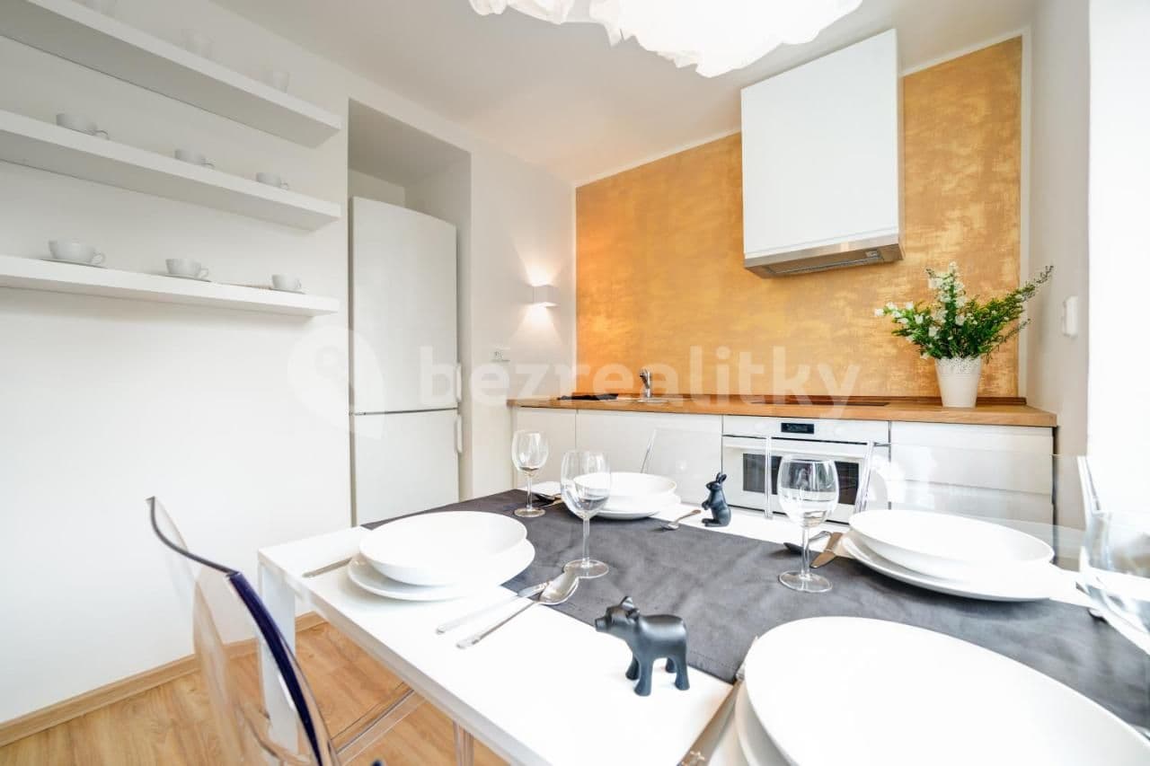 Prenájom bytu 2-izbový 53 m², 22. dubna, Mikulov, Jihomoravský kraj Prenájom bytu 2-izbový 53 m², 22. dubna, Mikulov, Jihomoravský kraj
