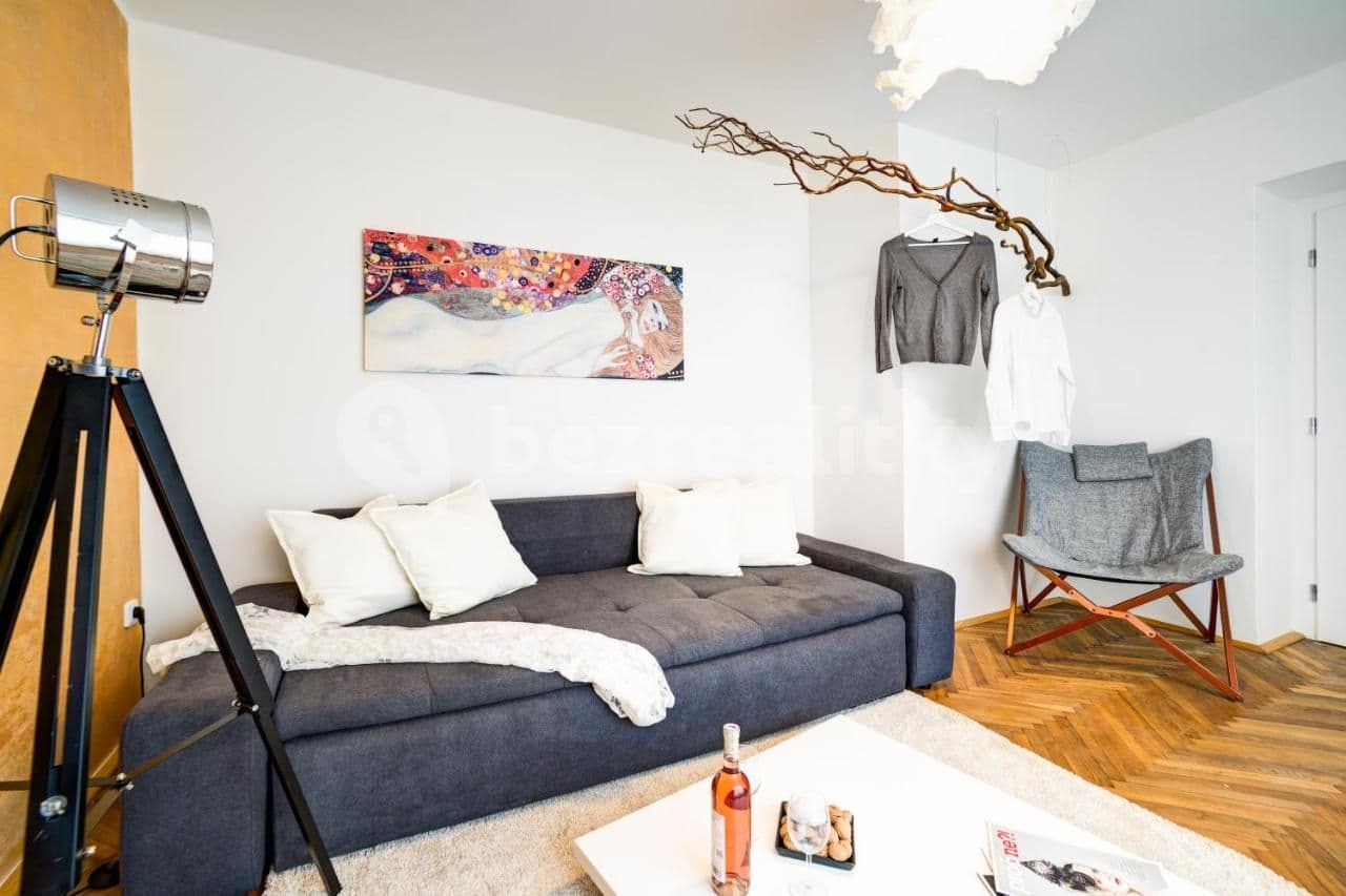 Prenájom bytu 2-izbový 53 m², 22. dubna, Mikulov, Jihomoravský kraj Prenájom bytu 2-izbový 53 m², 22. dubna, Mikulov, Jihomoravský kraj