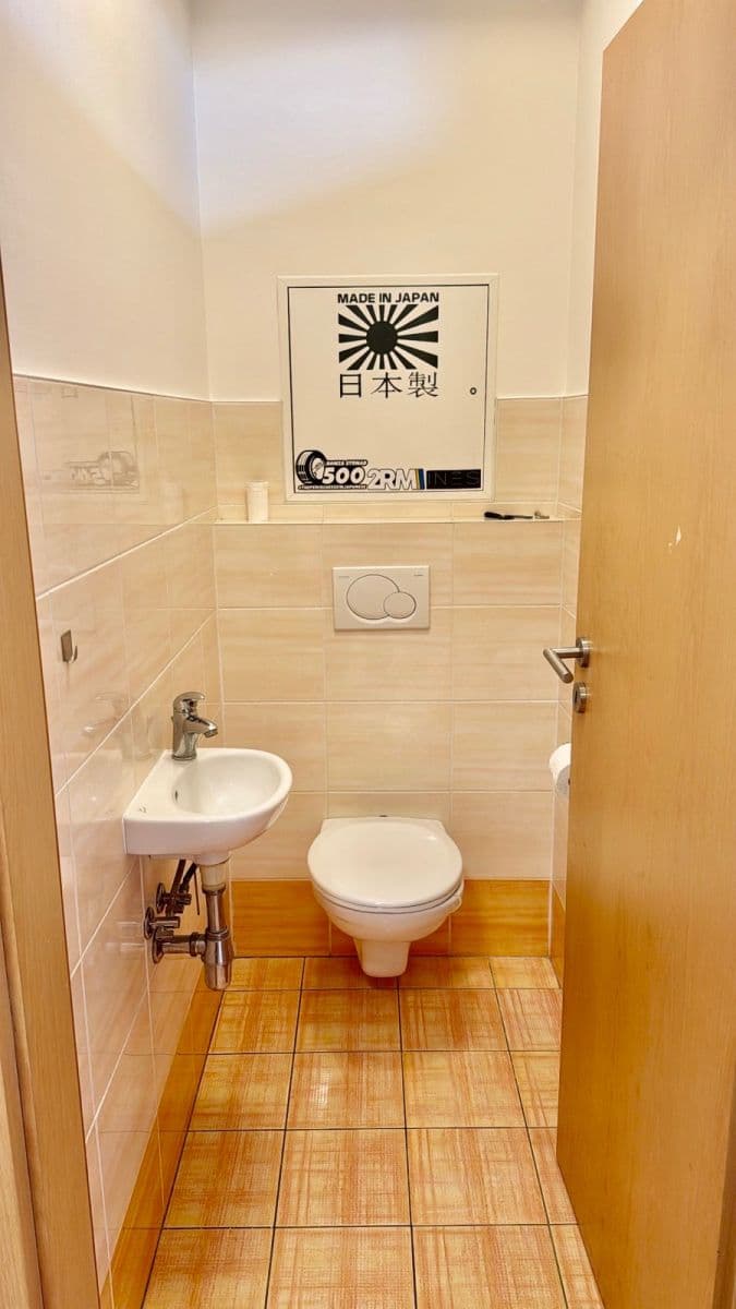 Prenájom bytu 1-izbový 48 m², Novodvorská, Praha, Praha Prenájom bytu 1-izbový 48 m², Novodvorská, Praha, Praha