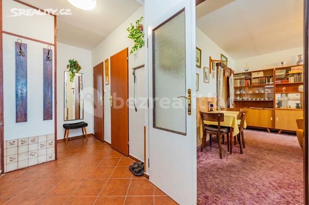 Prenájom bytu 3-izbový 55 m², Bohúňova, Praha, Praha Prenájom bytu 3-izbový 55 m², Bohúňova, Praha, Praha