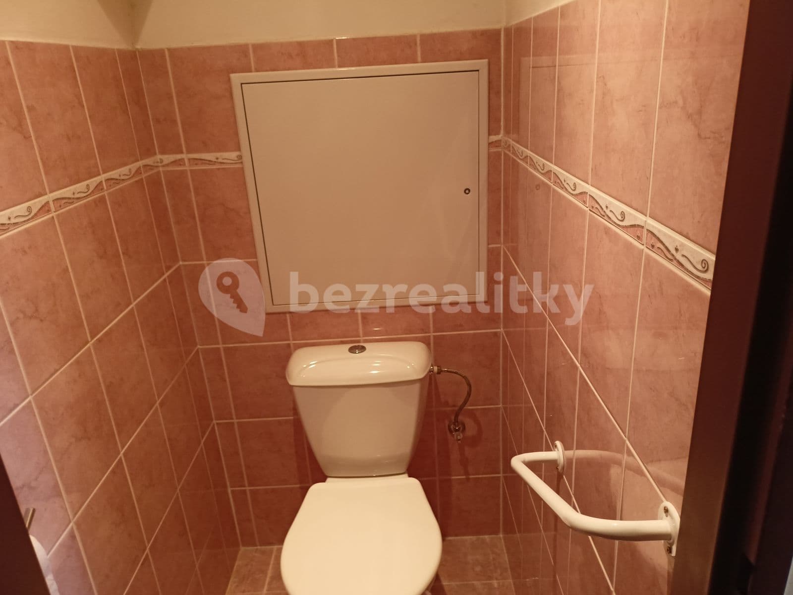 Prenájom bytu 3-izbový 55 m², Bohúňova, Praha, Praha Prenájom bytu 3-izbový 55 m², Bohúňova, Praha, Praha