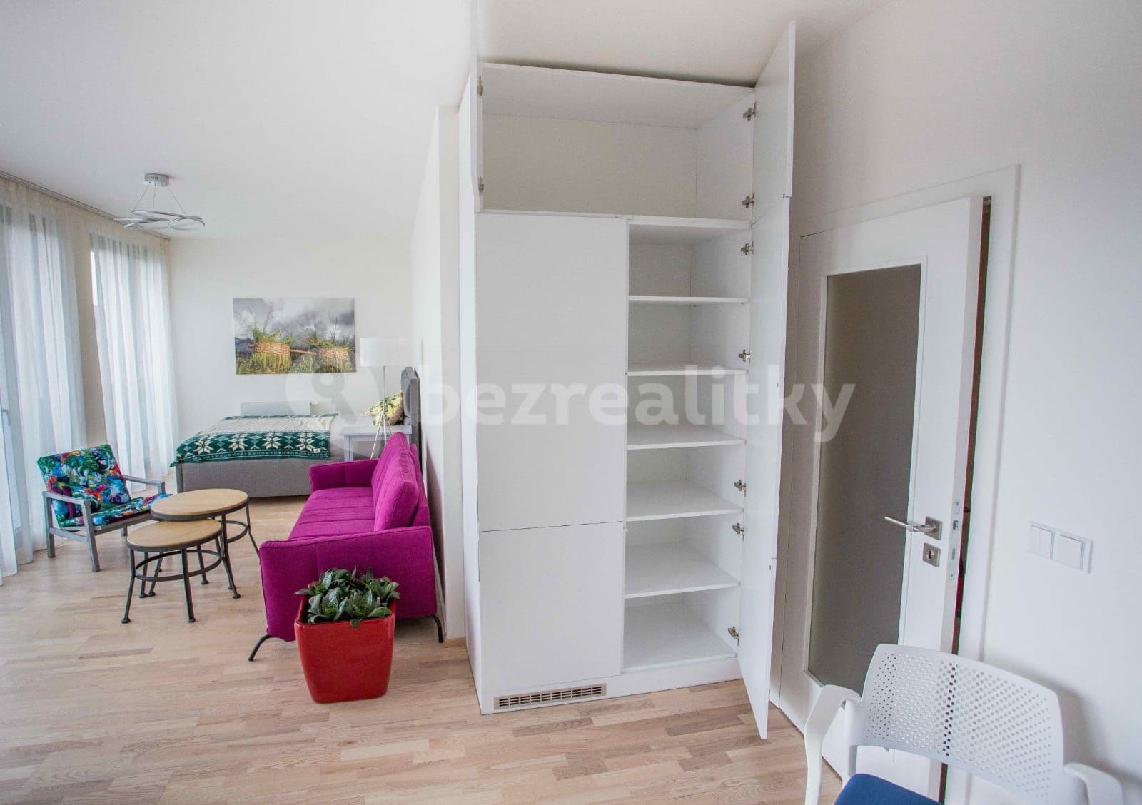 Prenájom bytu 1-izbový 47 m², U Mlýnského kanálu, Praha, Praha Prenájom bytu 1-izbový 47 m², U Mlýnského kanálu, Praha, Praha