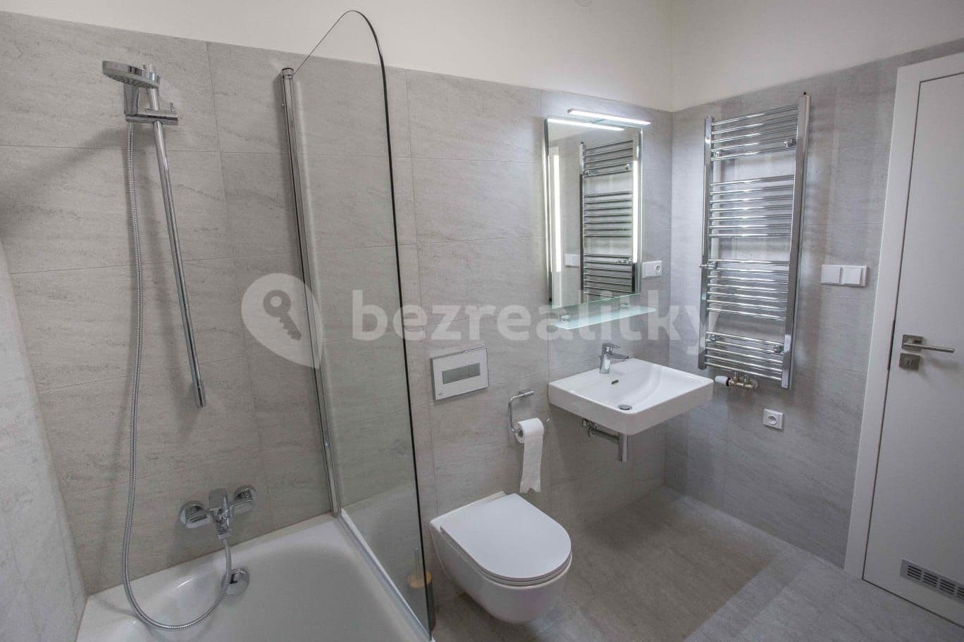 Prenájom bytu 1-izbový 47 m², U Mlýnského kanálu, Praha, Praha Prenájom bytu 1-izbový 47 m², U Mlýnského kanálu, Praha, Praha