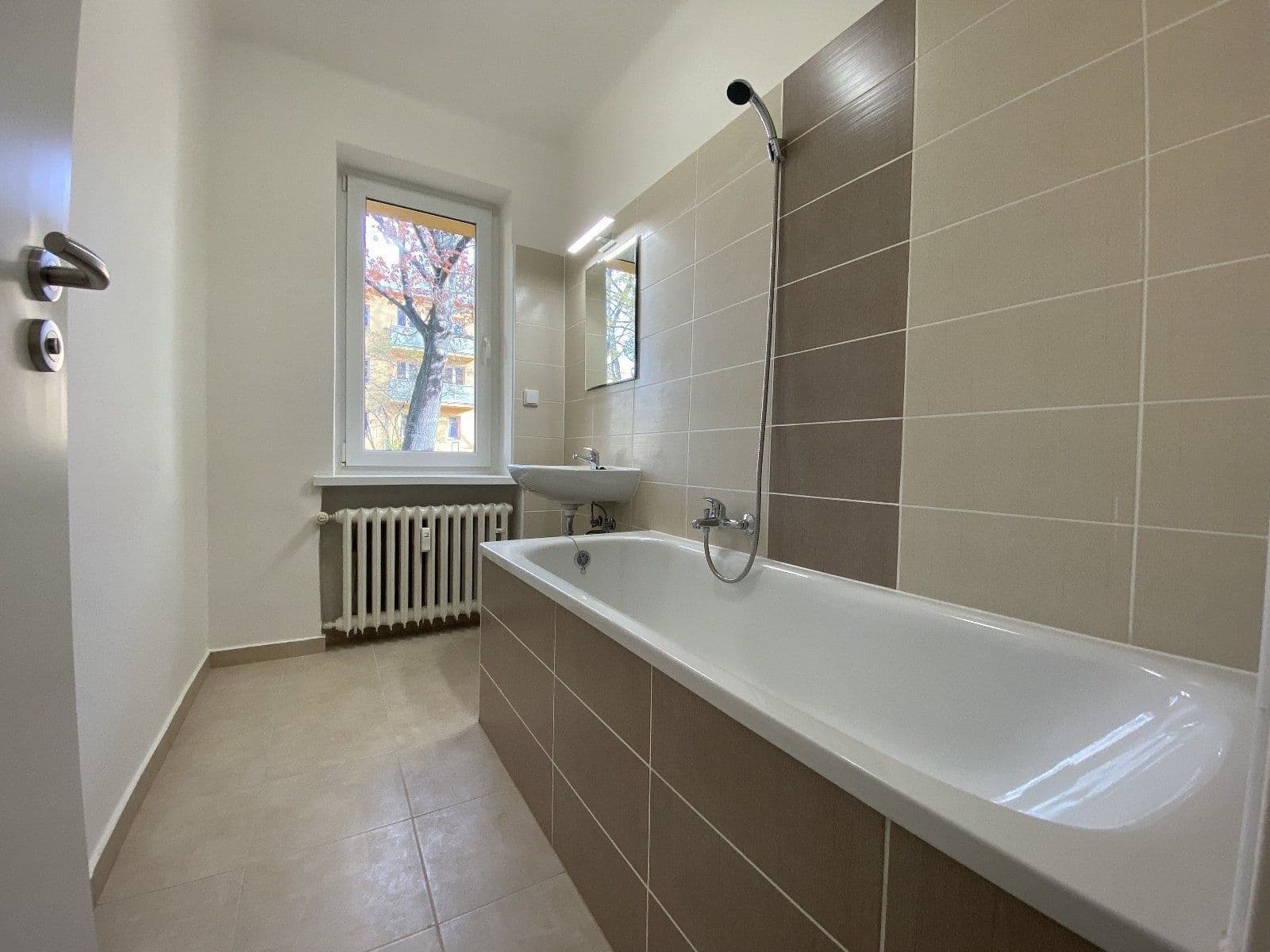 Prenájom bytu 3-izbový 67 m², Dukelská, Havířov, Moravskoslezský kraj Prenájom bytu 3-izbový 67 m², Dukelská, Havířov, Moravskoslezský kraj