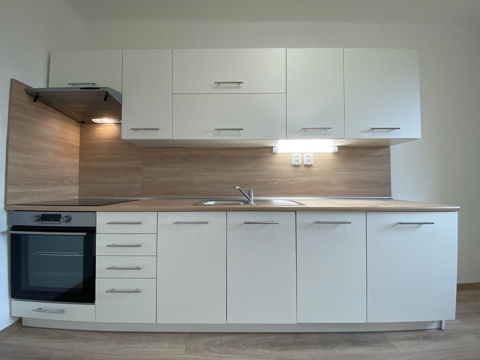 Prenájom bytu 3-izbový 67 m², Dukelská, Havířov, Moravskoslezský kraj Prenájom bytu 3-izbový 67 m², Dukelská, Havířov, Moravskoslezský kraj
