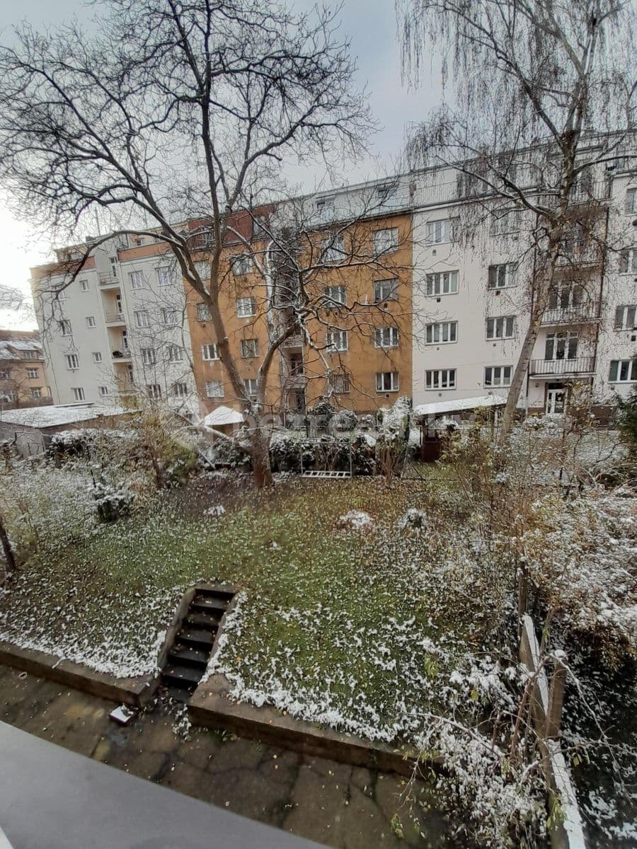 Prenájom bytu 1-izbový 30 m², Počátecká, Praha, Praha Prenájom bytu 1-izbový 30 m², Počátecká, Praha, Praha