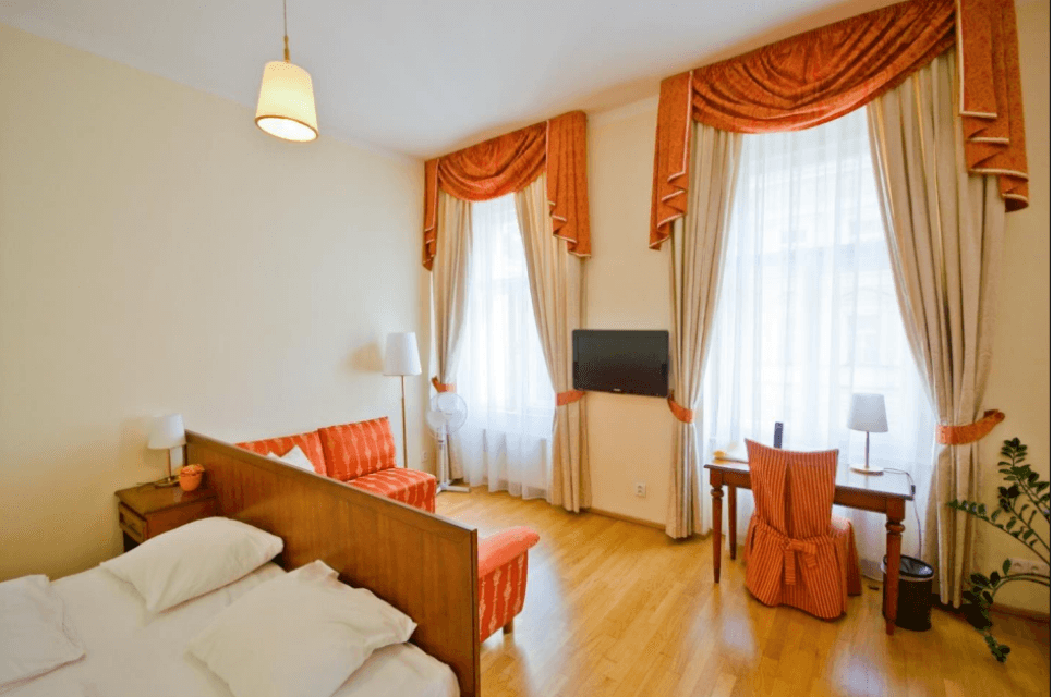 Prenájom bytu 1-izbový 44 m², V Lesíčku, Praha, Praha Prenájom bytu 1-izbový 44 m², V Lesíčku, Praha, Praha