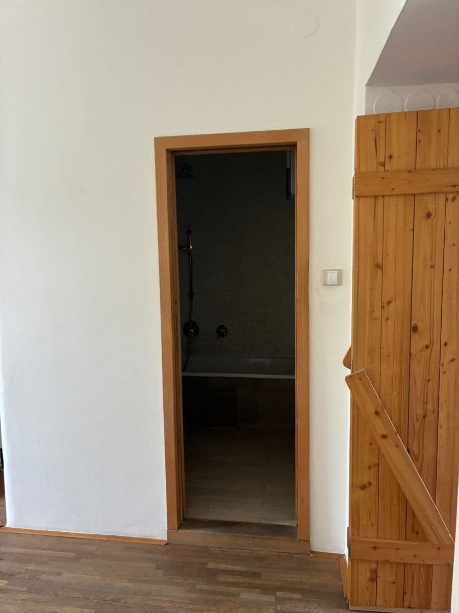 Prenájom bytu 2-izbový 52 m², U Uranie, Praha, Praha Prenájom bytu 2-izbový 52 m², U Uranie, Praha, Praha