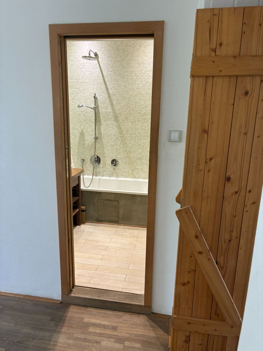 Prenájom bytu 2-izbový 52 m², U Uranie, Praha, Praha Prenájom bytu 2-izbový 52 m², U Uranie, Praha, Praha