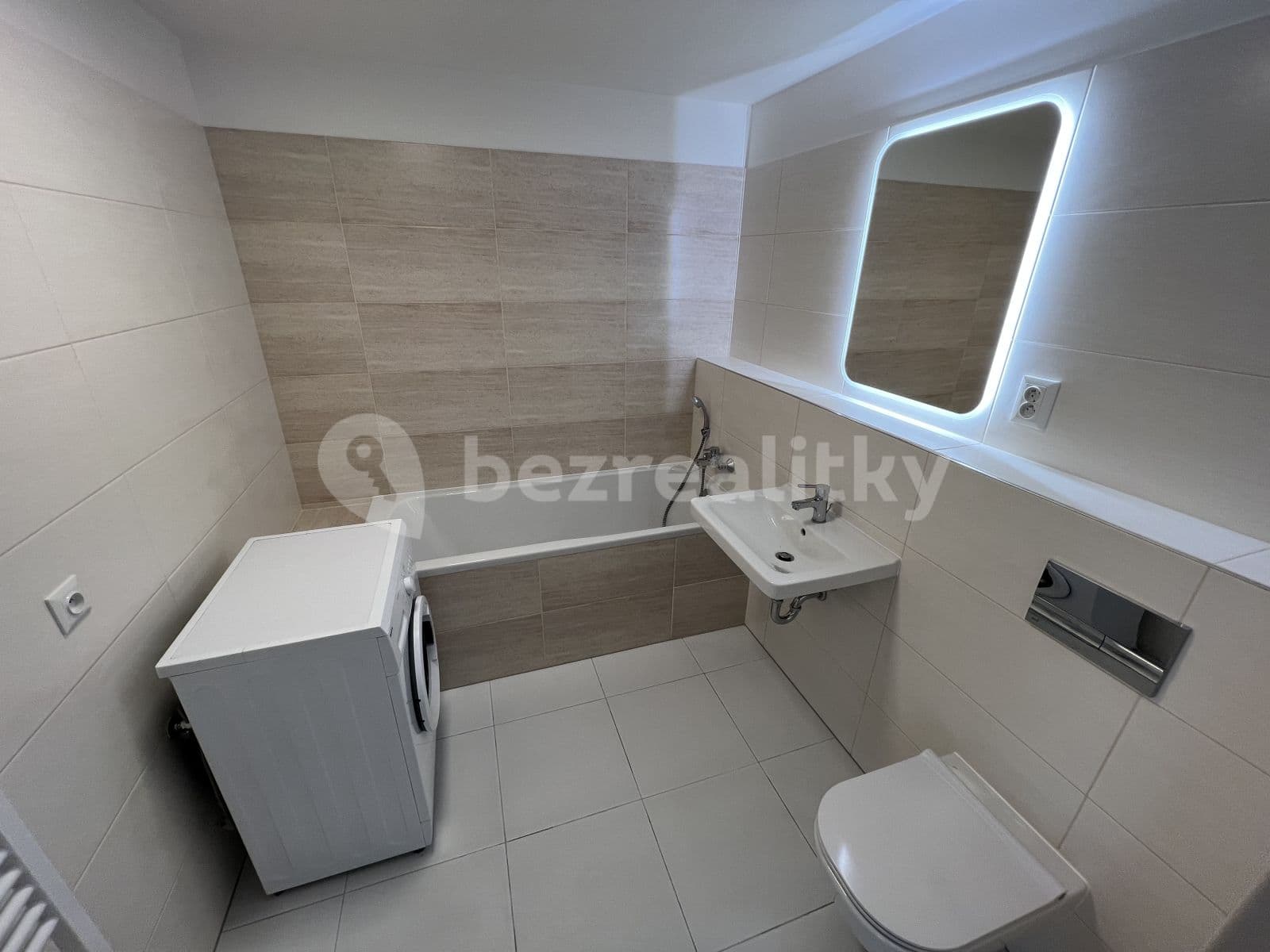 Prenájom bytu 2-izbový 57 m², Čerpadlová, Praha, Praha Prenájom bytu 2-izbový 57 m², Čerpadlová, Praha, Praha