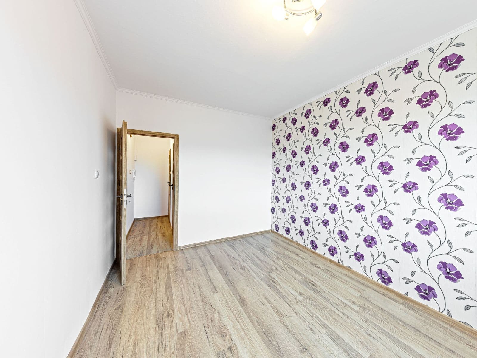 Prenájom bytu 3-izbový 78 m², F. L. Čelakovského, Jablonec nad Nisou, Liberecký kraj Prenájom bytu 3-izbový 78 m², F. L. Čelakovského, Jablonec nad Nisou, Liberecký kraj