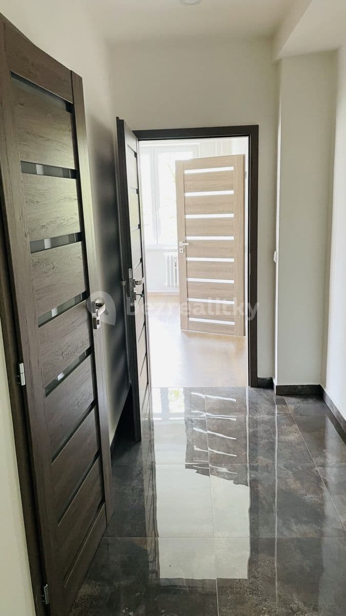 Prenájom bytu 2-izbový 45 m², Buzulucká, Teplice, Ústecký kraj Prenájom bytu 2-izbový 45 m², Buzulucká, Teplice, Ústecký kraj