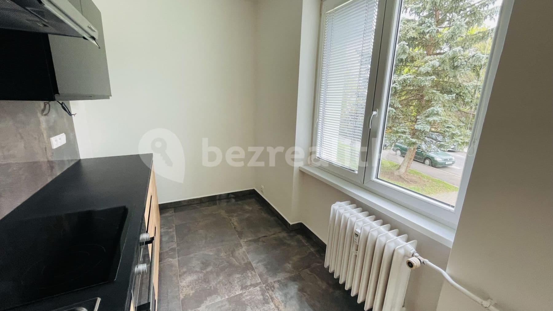Prenájom bytu 2-izbový 45 m², Buzulucká, Teplice, Ústecký kraj Prenájom bytu 2-izbový 45 m², Buzulucká, Teplice, Ústecký kraj