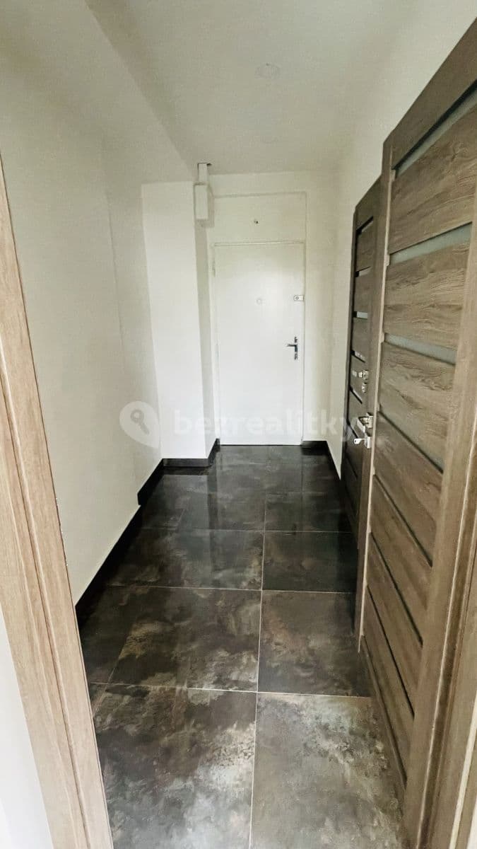 Prenájom bytu 2-izbový 45 m², Buzulucká, Teplice, Ústecký kraj Prenájom bytu 2-izbový 45 m², Buzulucká, Teplice, Ústecký kraj