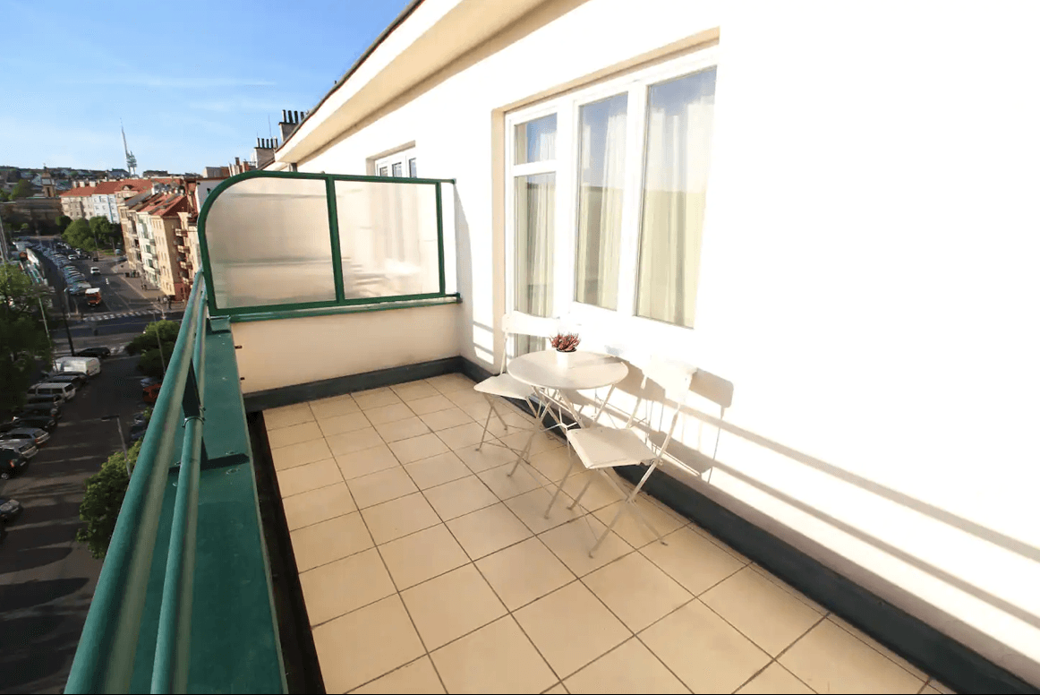 Prenájom bytu 1-izbový 40 m², Sportovní, Praha, Praha Prenájom bytu 1-izbový 40 m², Sportovní, Praha, Praha