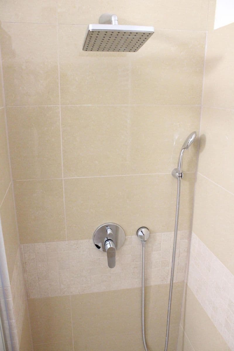 Prenájom bytu 1-izbový 40 m², Sportovní, Praha, Praha Prenájom bytu 1-izbový 40 m², Sportovní, Praha, Praha