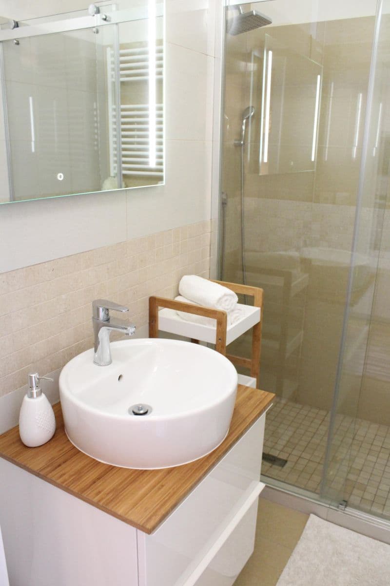 Prenájom bytu 1-izbový 40 m², Sportovní, Praha, Praha Prenájom bytu 1-izbový 40 m², Sportovní, Praha, Praha