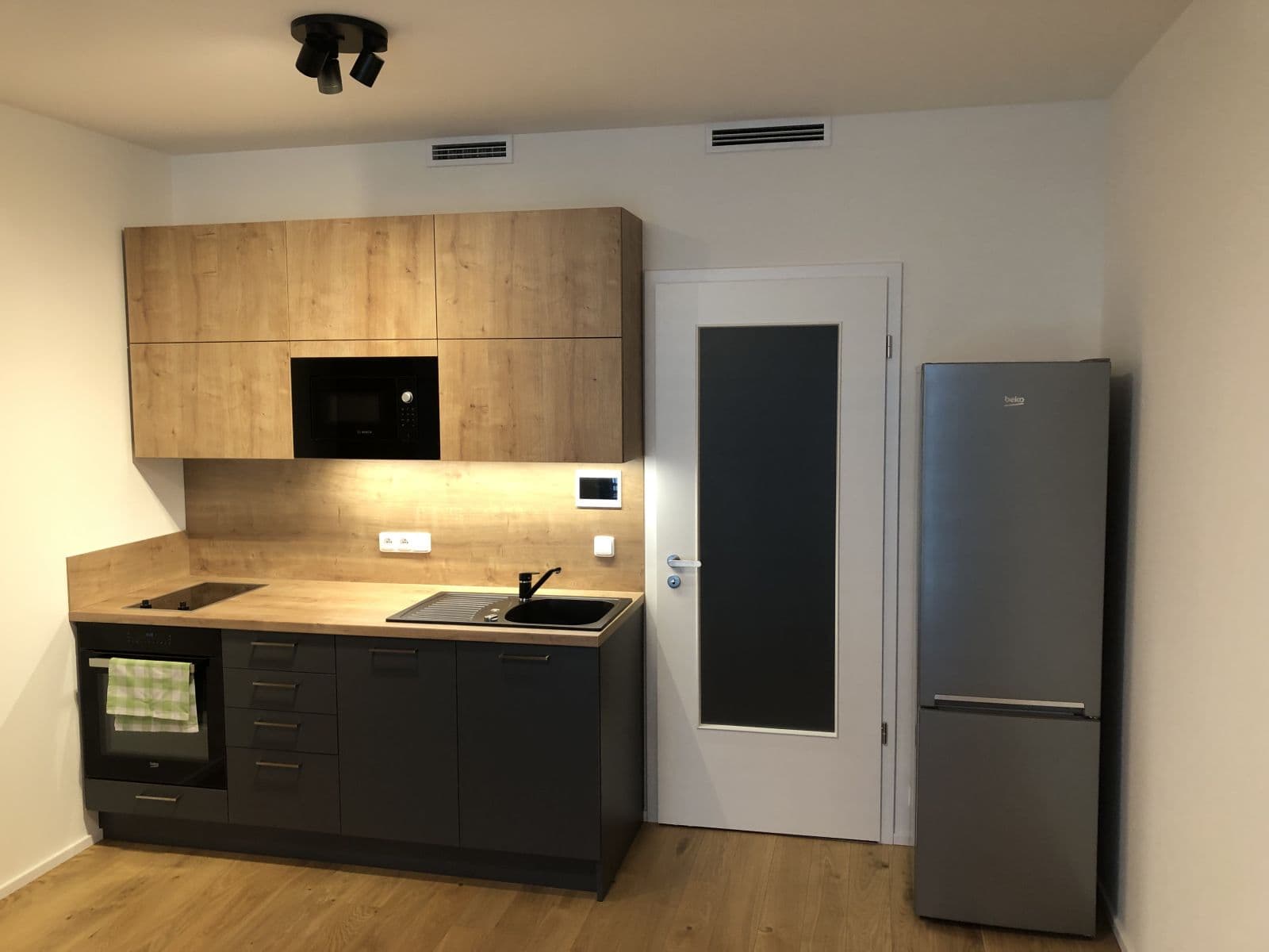 Prenájom bytu 1-izbový 26 m², Ramonova, Praha, Praha Prenájom bytu 1-izbový 26 m², Ramonova, Praha, Praha