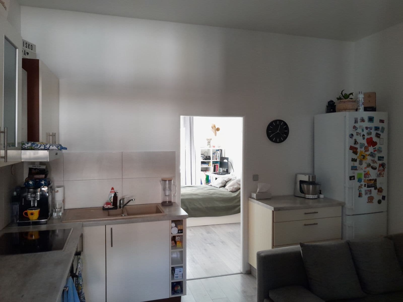 Prenájom bytu 1-izbový 46 m², Viktora Huga, Praha, Praha Prenájom bytu 1-izbový 46 m², Viktora Huga, Praha, Praha