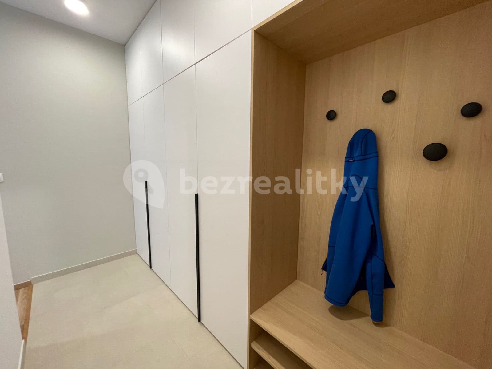 Prenájom bytu 2-izbový 52 m², Tomášikova, Ružinov, Bratislavský kraj Prenájom bytu 2-izbový 52 m², Tomášikova, Ružinov, Bratislavský kraj