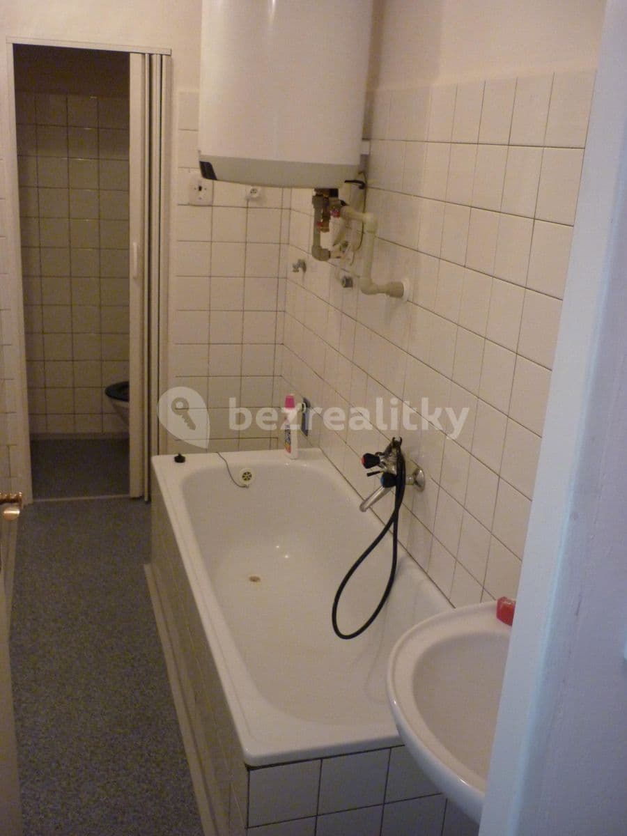 Prenájom bytu 3-izbový 70 m², Mírové náměstí, Dobříš, Středočeský kraj Prenájom bytu 3-izbový 70 m², Mírové náměstí, Dobříš, Středočeský kraj