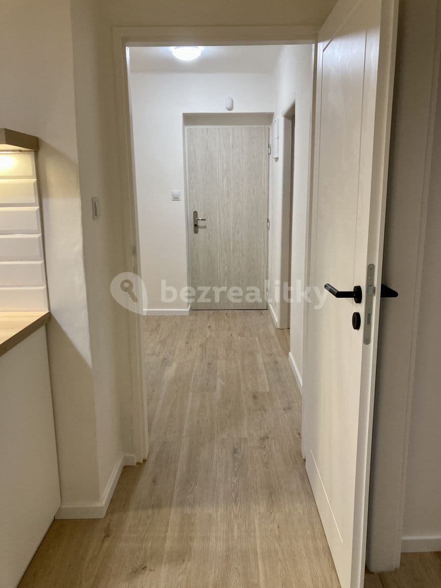 Prenájom bytu 2-izbový 57 m², Jaroslava Foglara, Kladno, Středočeský kraj Prenájom bytu 2-izbový 57 m², Jaroslava Foglara, Kladno, Středočeský kraj