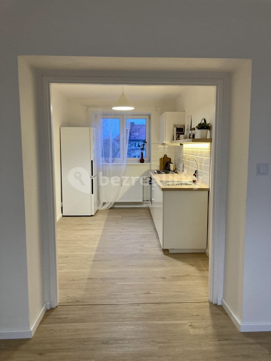 Prenájom bytu 2-izbový 57 m², Jaroslava Foglara, Kladno, Středočeský kraj Prenájom bytu 2-izbový 57 m², Jaroslava Foglara, Kladno, Středočeský kraj