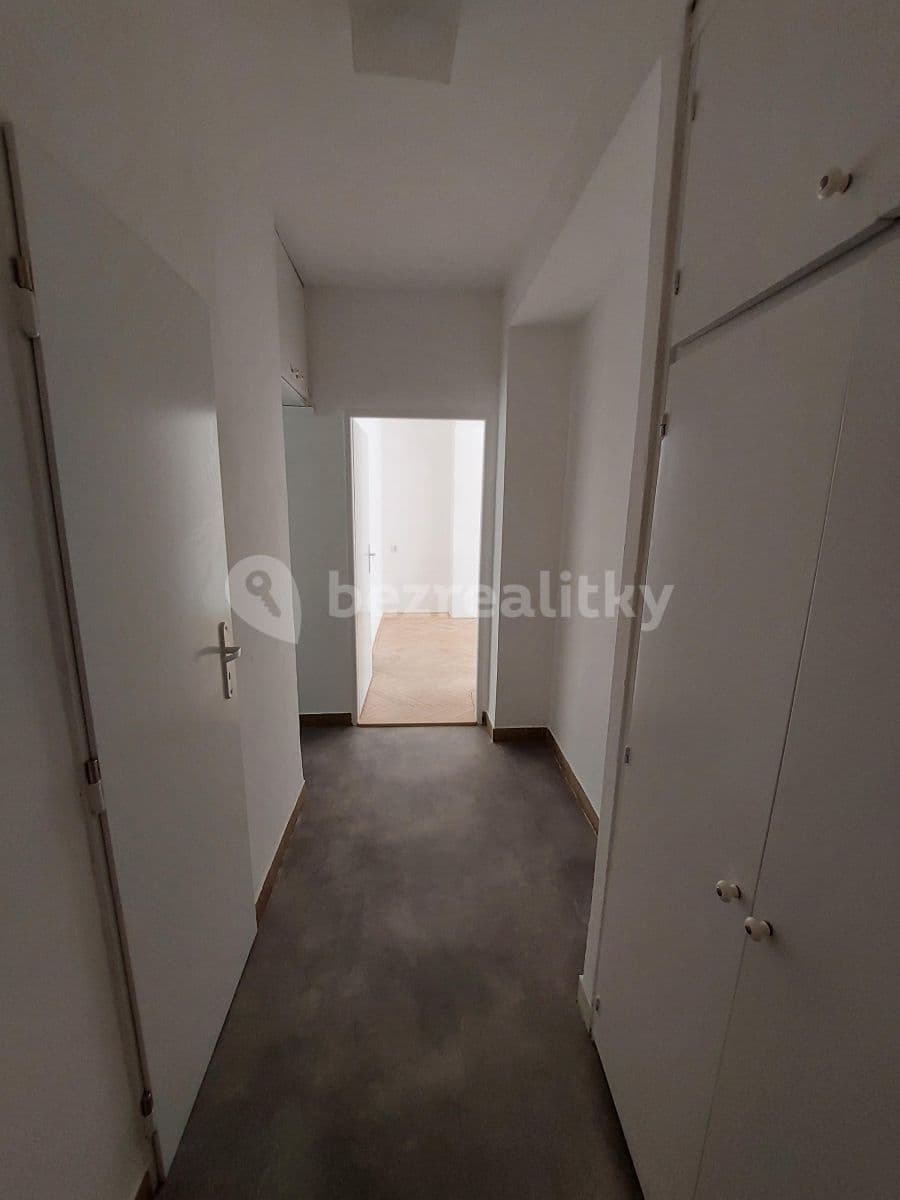 Prenájom bytu 2-izbový 55 m², Jubilejní, Velké Opatovice, Jihomoravský kraj