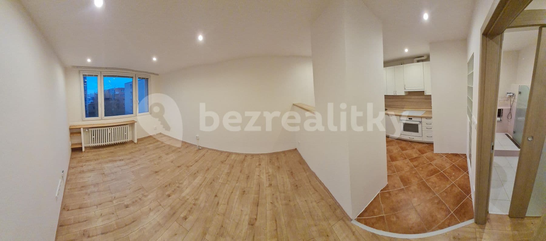 Prenájom bytu 2-izbový 41 m², V Zápolí, Praha, Praha
