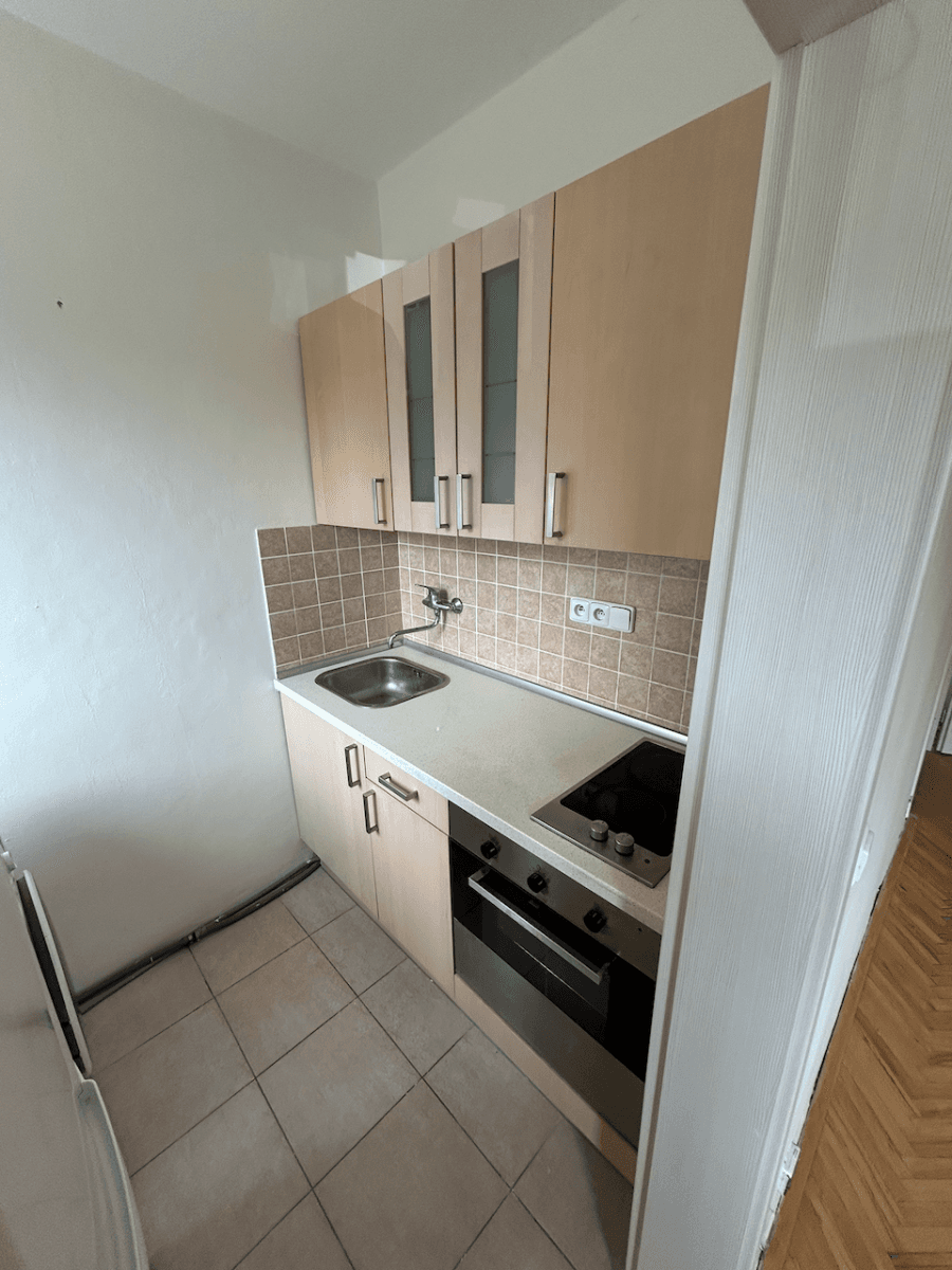 Prenájom bytu 1-izbový 28 m², Vídeňská, Brno, Jihomoravský kraj Prenájom bytu 1-izbový 28 m², Vídeňská, Brno, Jihomoravský kraj