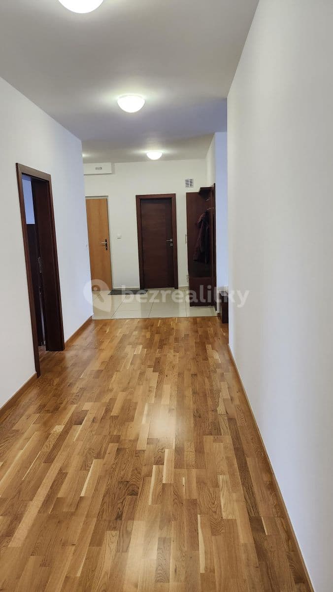 Prenájom bytu 4-izbový 145 m², Karlova Ves, Bratislavský kraj