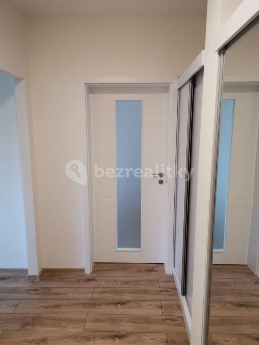Prenájom bytu 2-izbový 60 m², Káranská, Praha, Praha Prenájom bytu 2-izbový 60 m², Káranská, Praha, Praha