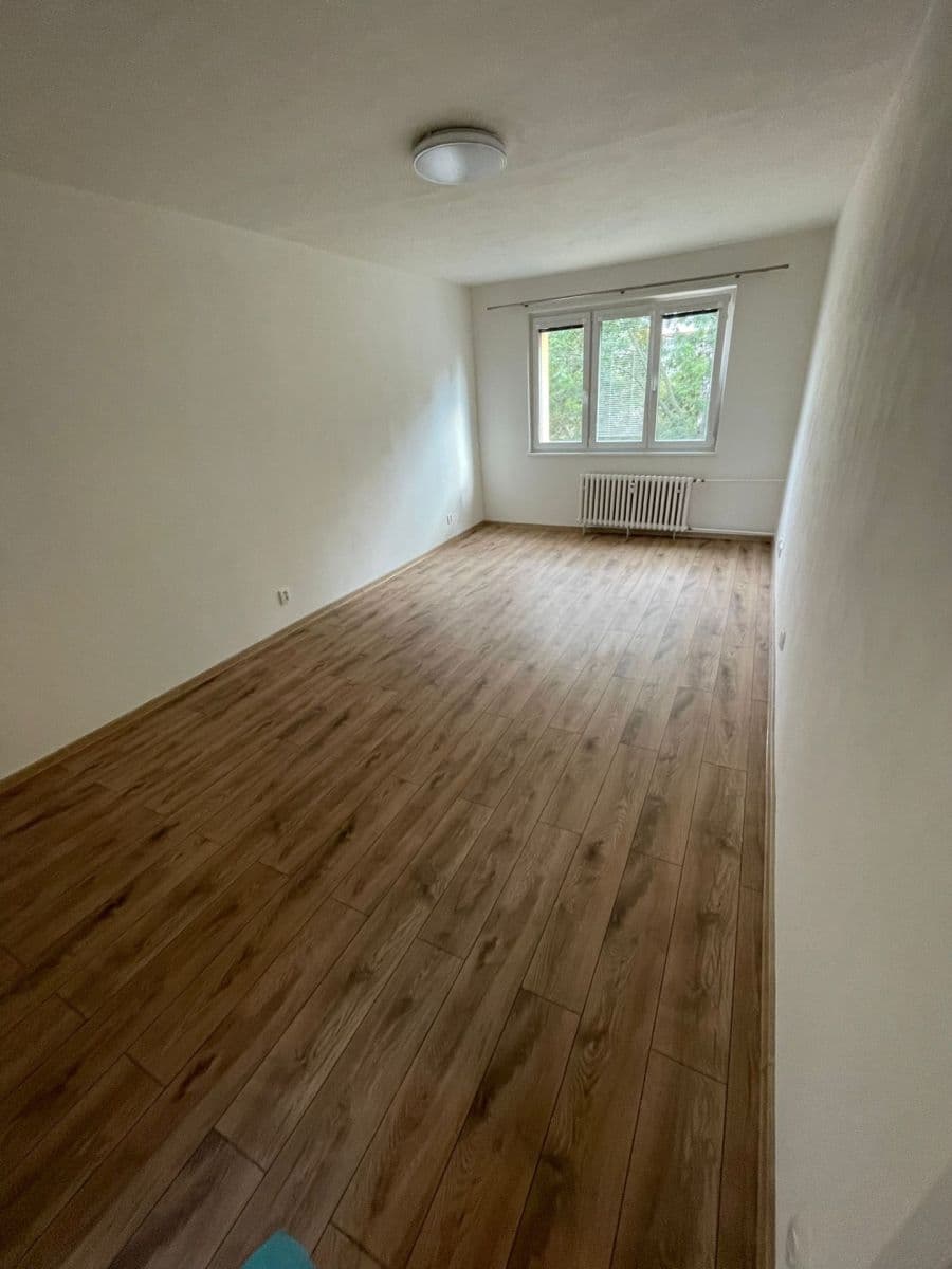 Prenájom bytu 2-izbový 60 m², Káranská, Praha, Praha Prenájom bytu 2-izbový 60 m², Káranská, Praha, Praha