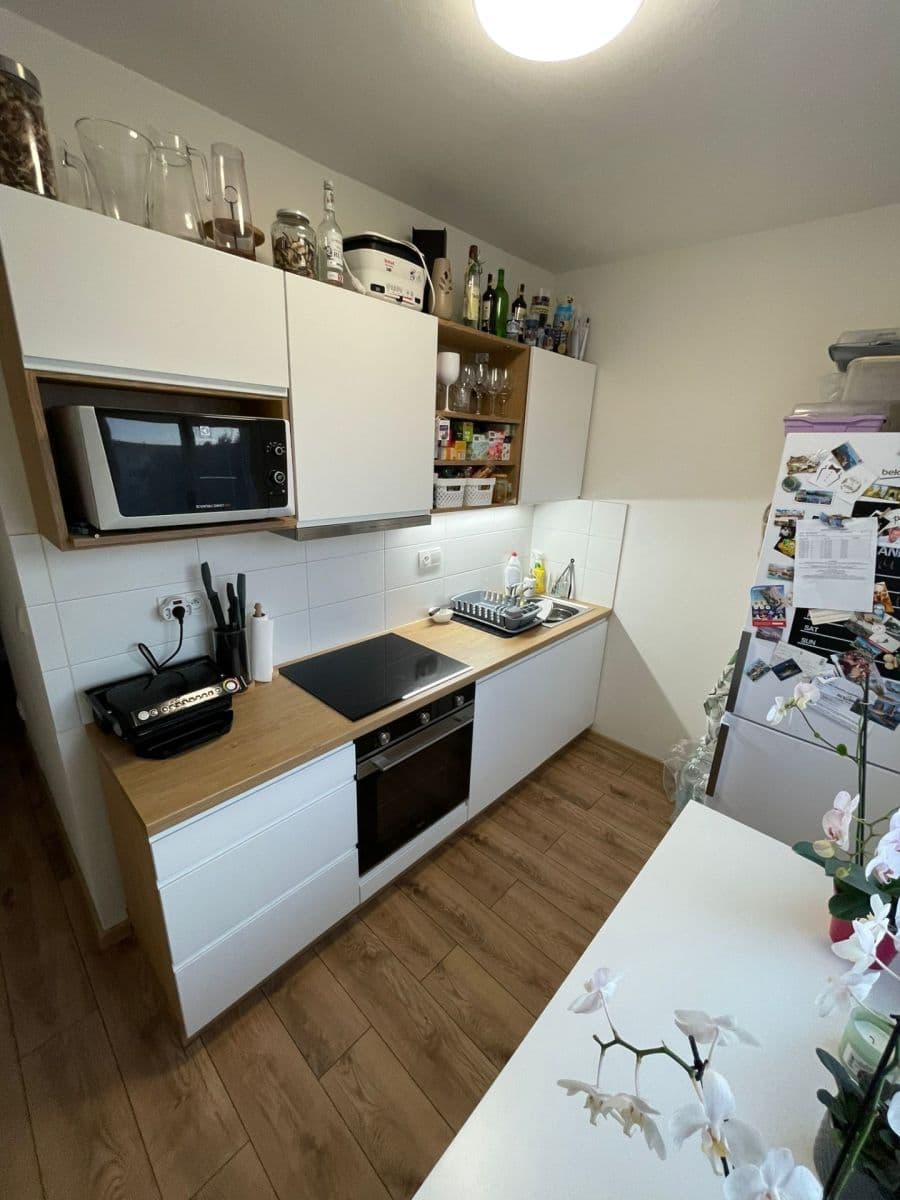 Prenájom bytu 2-izbový 60 m², Káranská, Praha, Praha Prenájom bytu 2-izbový 60 m², Káranská, Praha, Praha