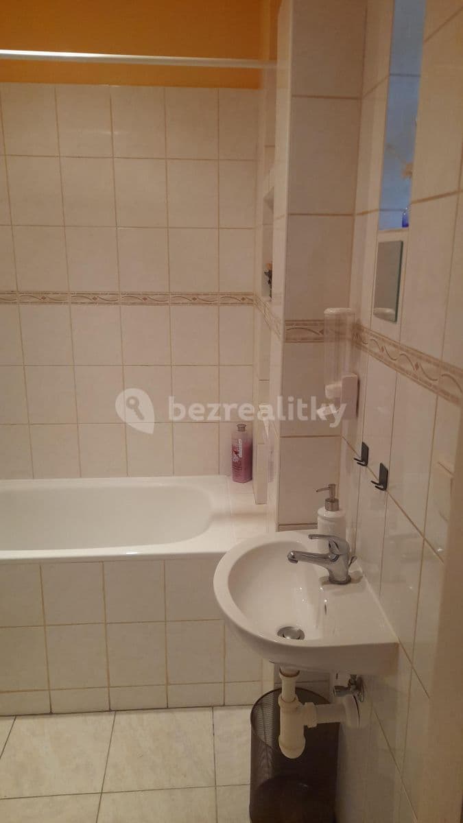 Prenájom bytu 1-izbový 52 m², Nad Šutkou, Praha, Praha Prenájom bytu 1-izbový 52 m², Nad Šutkou, Praha, Praha