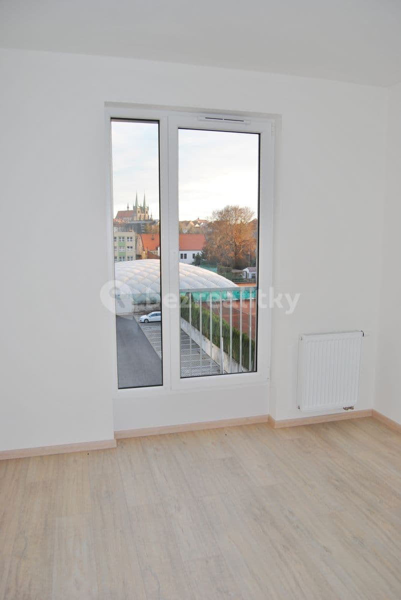 Prenájom bytu 3-izbový 70 m², V Hliníkách, Chrudim, Pardubický kraj Prenájom bytu 3-izbový 70 m², V Hliníkách, Chrudim, Pardubický kraj