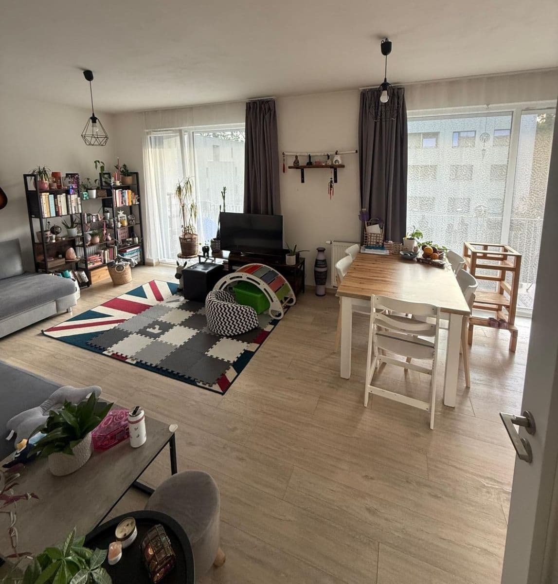 Prenájom bytu 3-izbový 70 m², V Hliníkách, Chrudim, Pardubický kraj Prenájom bytu 3-izbový 70 m², V Hliníkách, Chrudim, Pardubický kraj