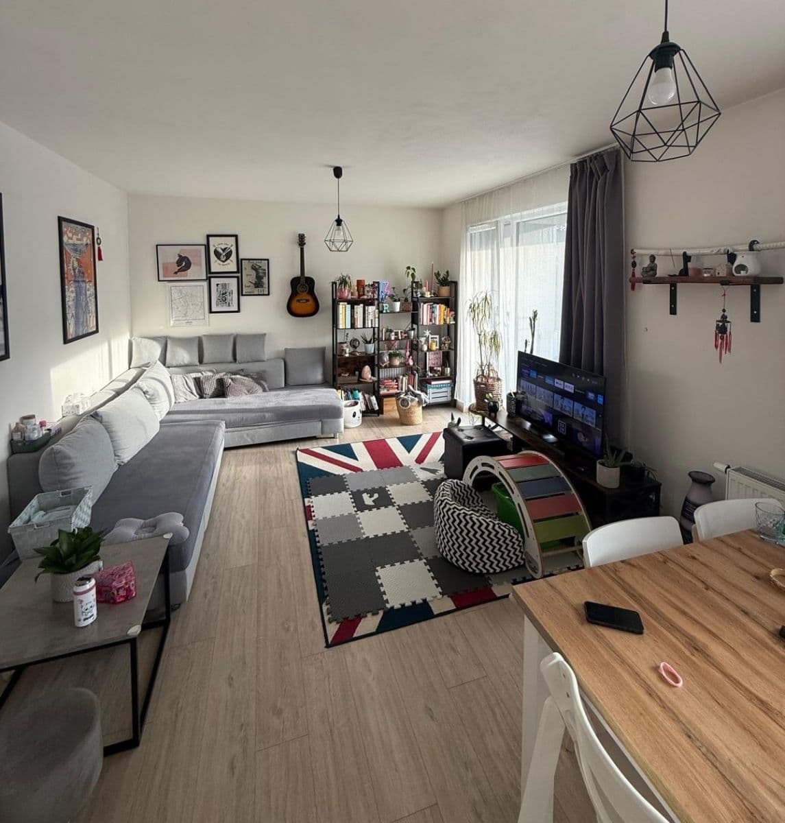 Prenájom bytu 3-izbový 70 m², V Hliníkách, Chrudim, Pardubický kraj Prenájom bytu 3-izbový 70 m², V Hliníkách, Chrudim, Pardubický kraj