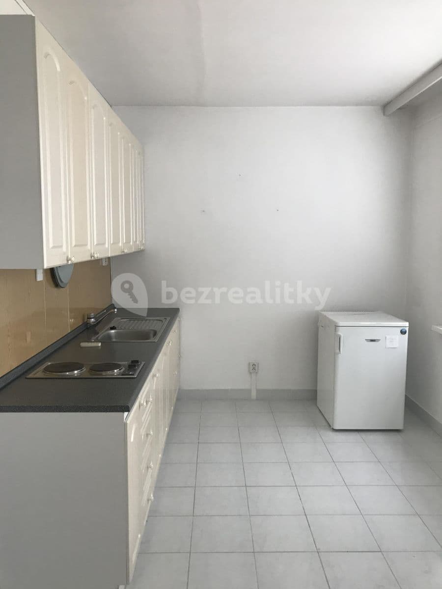 Prenájom bytu 3-izbový 63 m², Družstevní, Hlinsko, Pardubický kraj Prenájom bytu 3-izbový 63 m², Družstevní, Hlinsko, Pardubický kraj