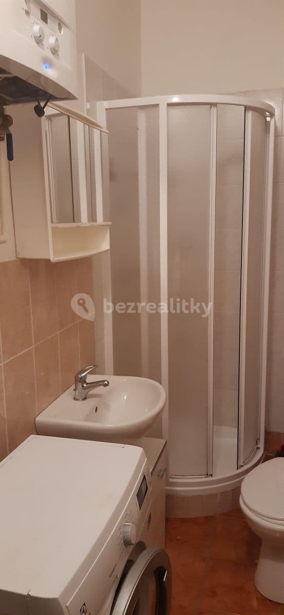 Prenájom bytu Garsoniéra 30 m², Polská, Praha, Praha Prenájom bytu Garsoniéra 30 m², Polská, Praha, Praha