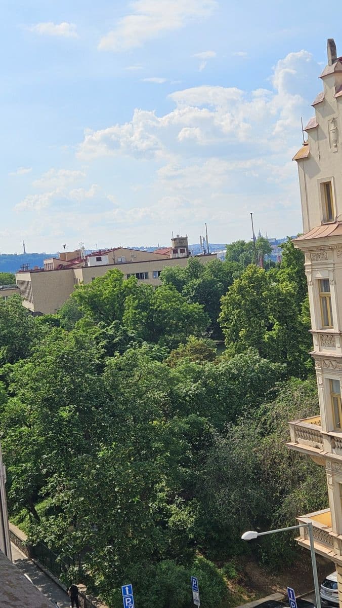Prenájom bytu Garsoniéra 30 m², Polská, Praha, Praha Prenájom bytu Garsoniéra 30 m², Polská, Praha, Praha