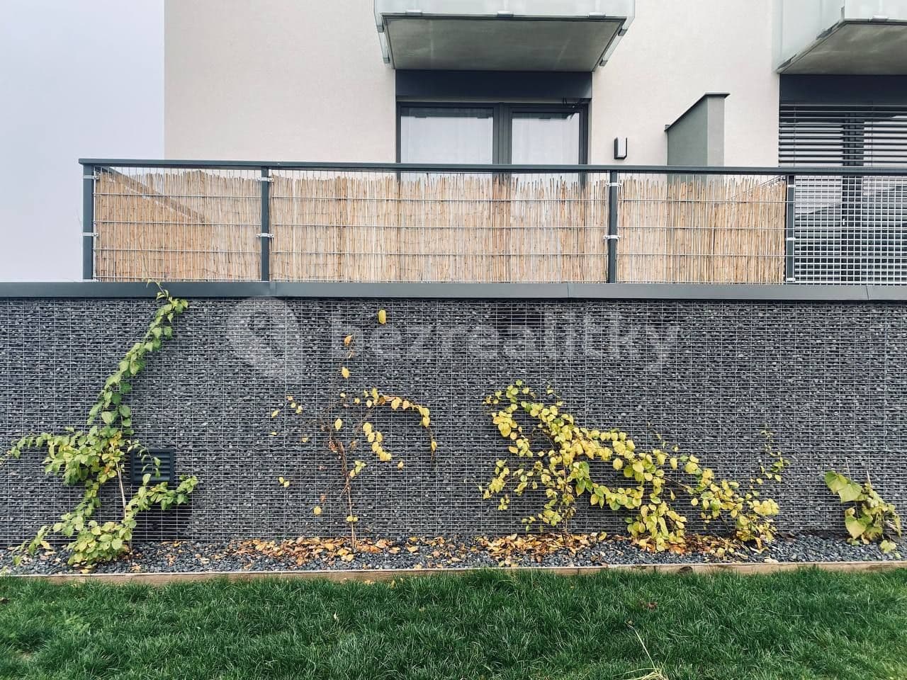 Prenájom bytu 2-izbový 49 m², Praha, Praha Prenájom bytu 2-izbový 49 m², Praha, Praha
