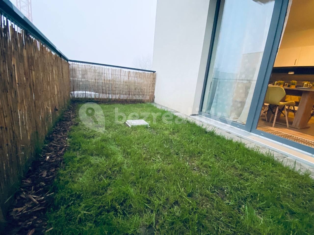 Prenájom bytu 2-izbový 49 m², Praha, Praha Prenájom bytu 2-izbový 49 m², Praha, Praha