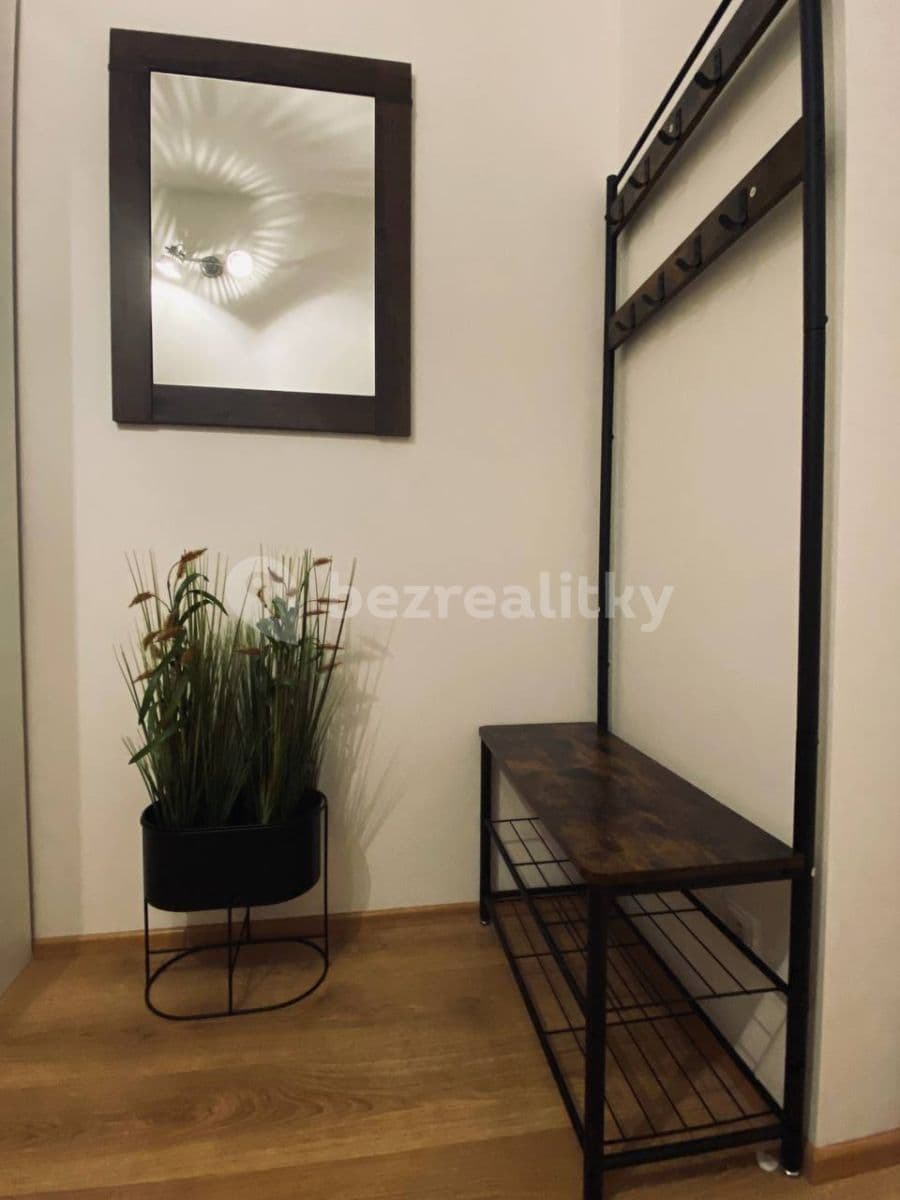 Prenájom bytu 2-izbový 49 m², Praha, Praha Prenájom bytu 2-izbový 49 m², Praha, Praha