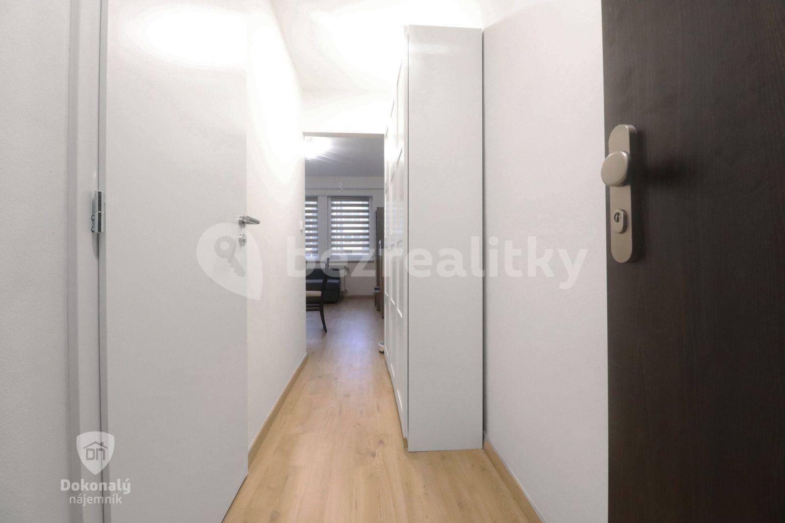 Prenájom bytu 1-izbový 24 m², Peroutkova, Praha, Praha